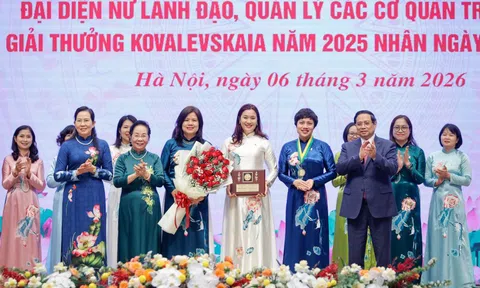 Thủ tướng: Phụ nữ giữ “chìa khóa” mở vận mệnh phát triển quốc gia