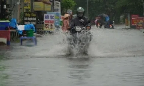 Nam Bộ, Tây Nguyên đón mưa lớn trái mùa