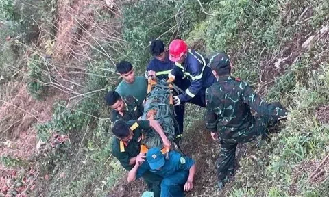 Ôtô tải mất lái lao xuống vực sâu 200 m, một người chết tại chỗ