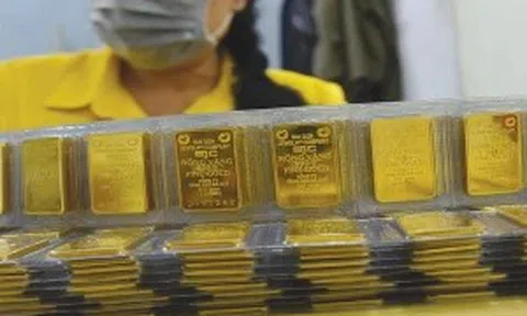 Giá vàng hôm nay 9/3: Trong nước ổn định ở mức cao, thế giới giảm nhẹ