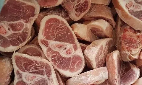 Thịt lợn để trong tủ lạnh theo kiểu này cực gây hại, chuyên gia chỉ 5 điểm cần phải vứt ngay