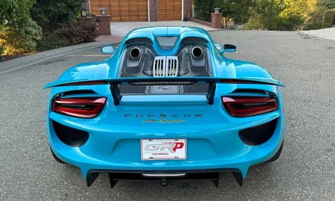 California 'tuyên chiến' với siêu xe mang biển số 'trốn thuế' Montana