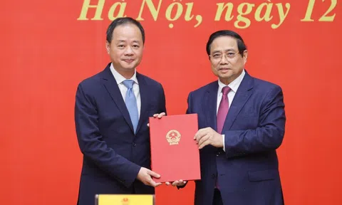 Thủ tướng trao quyết định bổ nhiệm cho ông Trần Hồng Thái