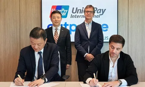 Các nhà cung cấp dịch vụ du lịch chấp nhận thẻ UnionPay cho cả đặt dịch vụ thương mại điện tử trực tiếp và bán gián tiếp thông qua Nền tảng Du lịch Amadeus