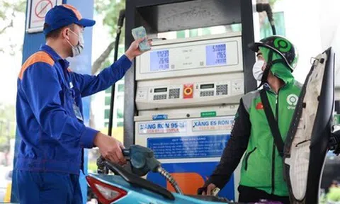 Quỹ bình ổn giá xăng dầu có vai trò thế nào, còn bao nhiêu tiền?