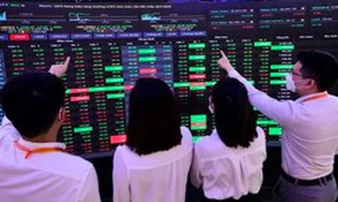 Hàng tỷ USD chờ đổ vào chứng khoán Việt Nam, CTCK chỉ ra 28 cổ phiếu đáng chú ý