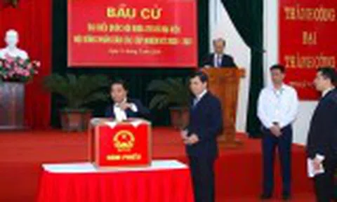 Cử tri Thanh Hóa nô nức ngày hội non sông từ đồng bằng đến miền núi xa xôi