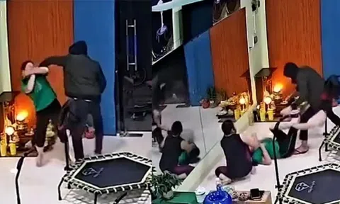Người đàn ông bịt mặt xông vào phòng tập thể dục có 3 phụ nữ