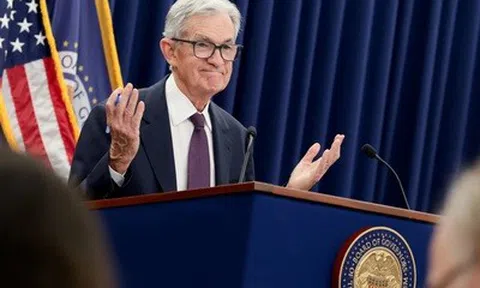 Fed vẫn kỳ vọng cắt giảm lãi suất một lần trong năm nay bất chấp giá dầu tăng mạnh