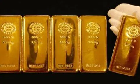 Giá vàng hôm nay 19/3: Ổn định ở mức 183 triệu đồng, thế giới trượt mốc 5.000 USD