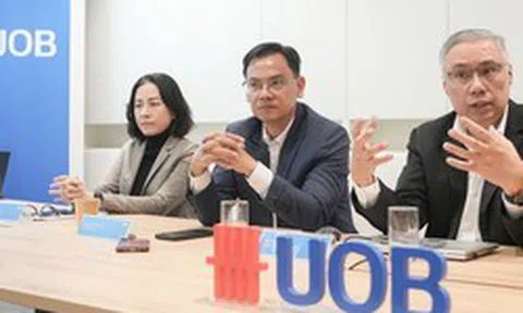 Chuyên gia UOB dự báo diễn biến giá vàng, giá USD và thị trường chứng khoán năm 2026