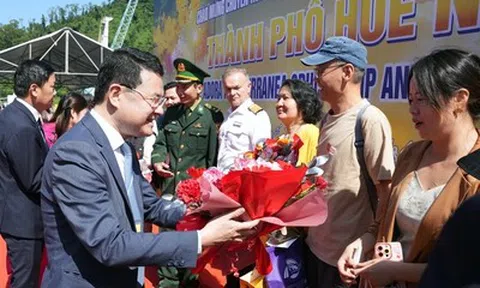 Huế đón sóng "vàng" từ du lịch tàu biển quốc tế (kỳ 1): Mở rộng dư địa tăng trưởng du lịch cao cấp