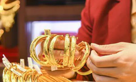 Chuyện gì đang xảy ra với vàng?