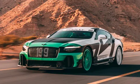 Ferrari, Bentley và Maserati tạm dừng giao xe tới Trung Đông