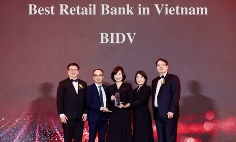 BIDV viết tiếp thập kỷ dẫn đầu với cú đúp giải thưởng Ngân hàng Bán lẻ tốt nhất Việt Nam và Sản phẩm tiền gửi tốt nhất châu Á - Thái Bình Dương