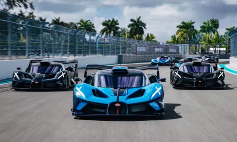 Trải nghiệm cầm lái siêu xe Bugatti Bolide như thế nào?
