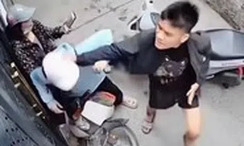 Công an điều tra vụ nam thanh niên chặn xe, tát liên tiếp vào đầu, mặt cô gái trong ngõ nhỏ
