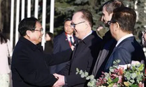 Thủ tướng Phạm Minh Chính bắt đầu thăm chính thức Nga