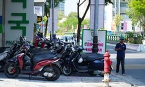 Đà Nẵng cấm buôn bán trên vỉa hè: chỉ dành cho người đi bộ và đậu xe máy