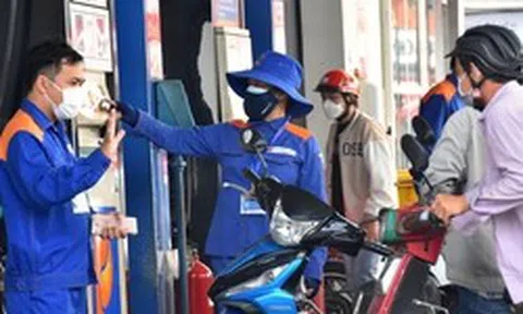 Bộ Tài chính đề xuất giảm thuế bảo vệ môi trường với xăng dầu