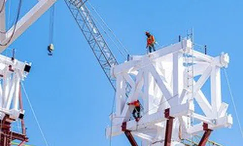 Cận cảnh nhà ga mới sân bay Phú Quốc bắt đầu lắp mái