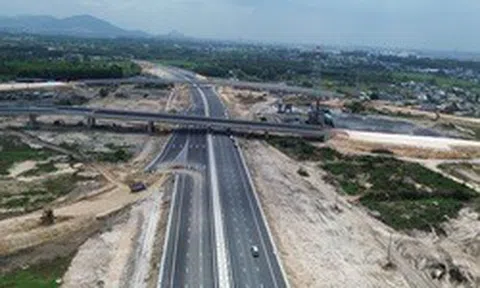 TPHCM thúc tiến độ các dự án kết nối sân bay Long Thành