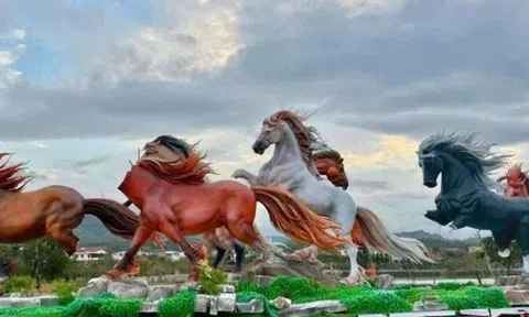 'Hồi sinh' 8 linh vật ngựa ở xã biên giới bị phá mất đầu