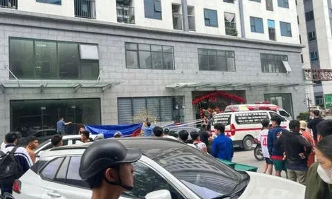 Một phụ nữ rơi từ tầng 22 chung cư