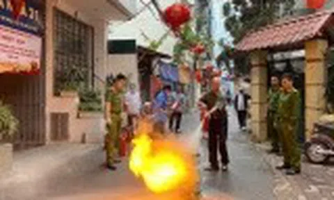 Thực tập phương án chữa cháy và cứu nạn, cứu hộ tại phường Tây Hồ