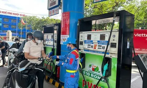 Quyết tâm triển khai sớm lộ trình chuyển đổi sang xăng sinh học E10