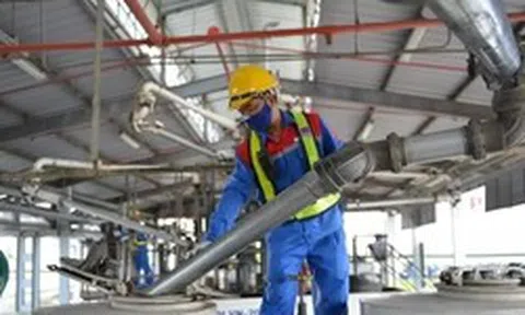 Giảm thuế xăng dầu về 0%: Thêm lực đỡ cho người dân, doanh nghiệp