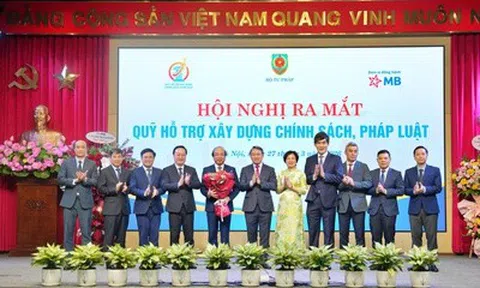 Ra mắt Quỹ hỗ trợ xây dựng chính sách, pháp luật