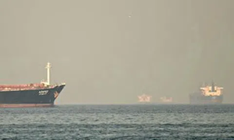 Tắc nghẽn ở eo biển Hormuz tác động đến tận Đông Âu