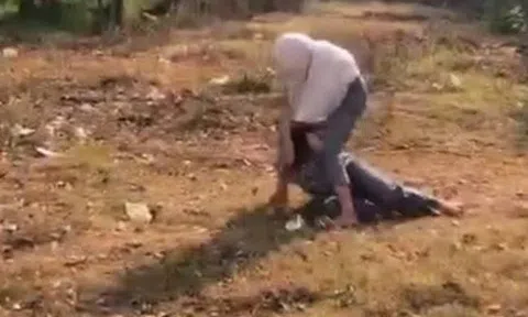 Nữ sinh lớp 6 bị bạn đánh nhập viện