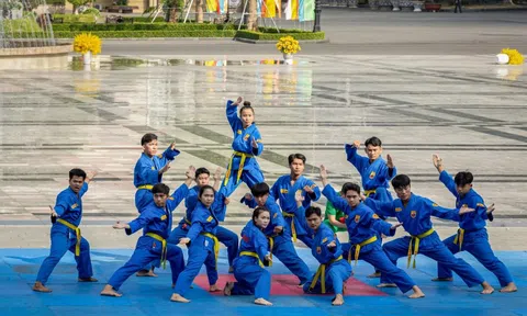 2.500 người dự đồng diễn nghệ thuật tại Quân khu 7