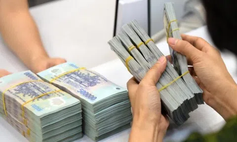 Lãi suất huy động tăng mạnh: Áp lực thanh khoản và cuộc đua vốn nóng lên