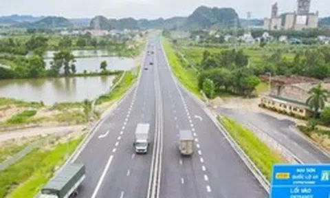 Cao tốc mới thu phí không dừng: Được bao nhiêu tiền, vì sao bị lỗi?