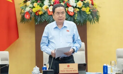 Xem xét sửa bảng lương, phụ cấp chức vụ với cán bộ, lãnh đạo nhà nước