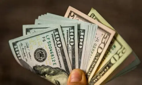 Căng thẳng Trung Đông đẩy đồng USD tăng giá kỷ lục, cao nhất trong gần một năm