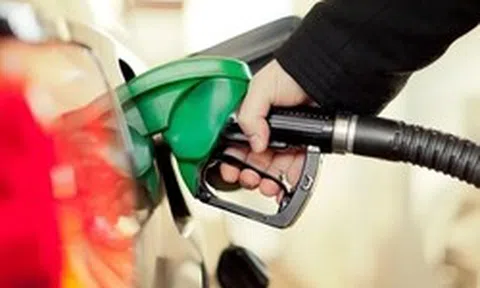 Đề xuất quy định về tạm ứng ngân sách cho Quỹ Bình ổn giá xăng dầu