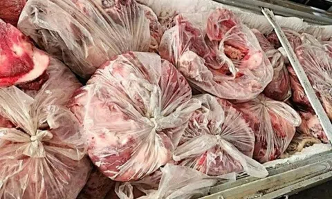 Kiểm tra đột xuất dịch vụ ăn uống, bếp tập thể tại Hà Nội, Ninh Bình