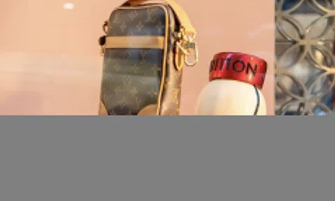 Khởi đầu năm mới tệ nhất lịch sử của ông chủ Louis Vuitton