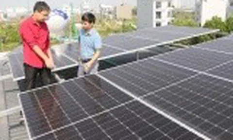 Thủ tướng chỉ đạo tăng cường thực thi tiết kiệm điện và phát triển điện mặt trời mái nhà