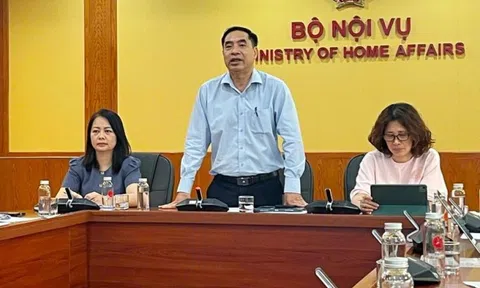 Không có chủ trương hoán đổi để nghỉ 9 ngày dịp Giỗ Tổ và 30/4-1/5