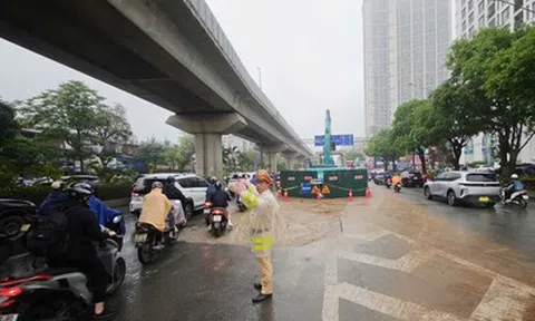 Hà Nội phân luồng giao thông tại các tuyến phố có rào chắn dự án chống ngập
