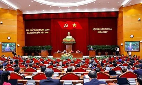 Tổng Bí thư Tô Lâm ký kết luận Hội nghị Trung ương 2 về thực hiện mục tiêu tăng trưởng 2 con số