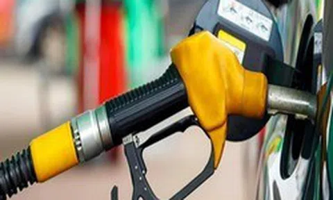 Đề xuất kéo dài việc giảm thuế nhập khẩu một số mặt hàng xăng dầu về 0% đến 30/6/2026