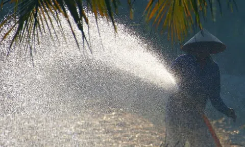 Nắng nóng gay gắt bao trùm TP.HCM và Nam Bộ trong tháng 4