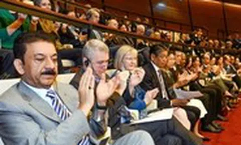 Vượt 'gió ngược', mở đường cho tăng trưởng