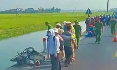 Bé trai 12 tuổi chết thương tâm sau va chạm giao thông giữa xe máy và taxi